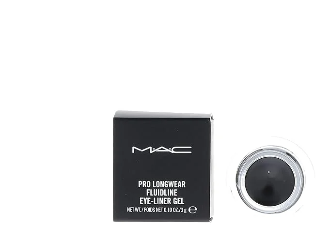 Megan Fox almond eyes smoky eye look